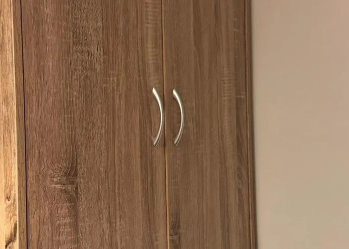 Δωμάτια σε οικογενειακή κατοικία Single